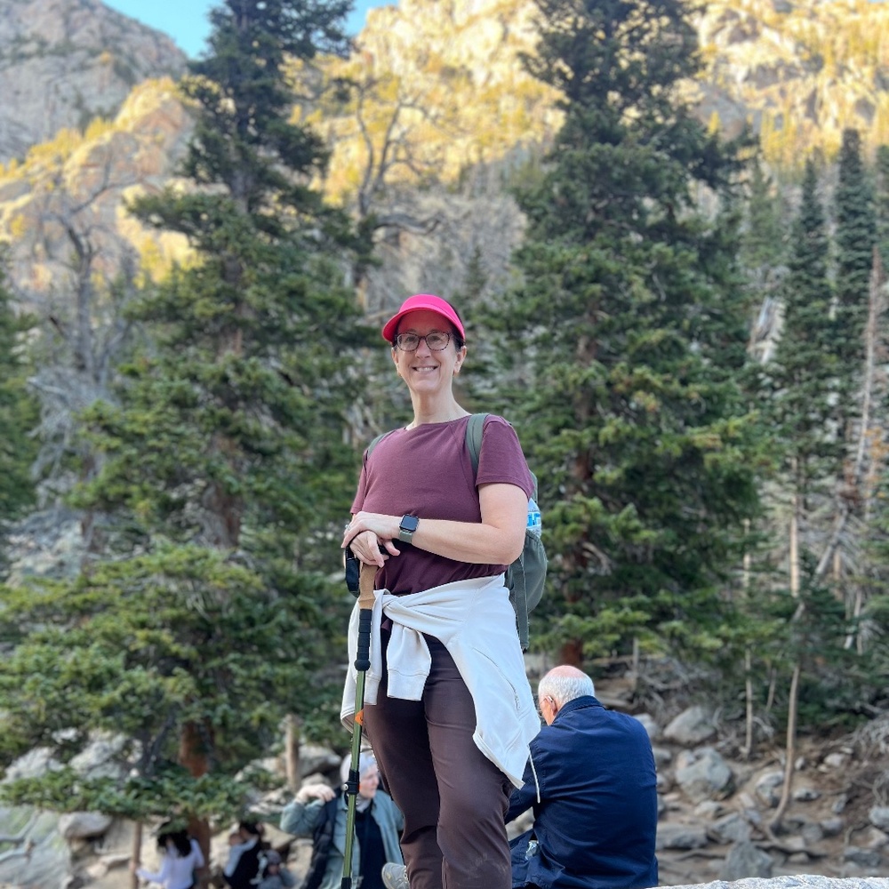 Meet your Posher, Dana